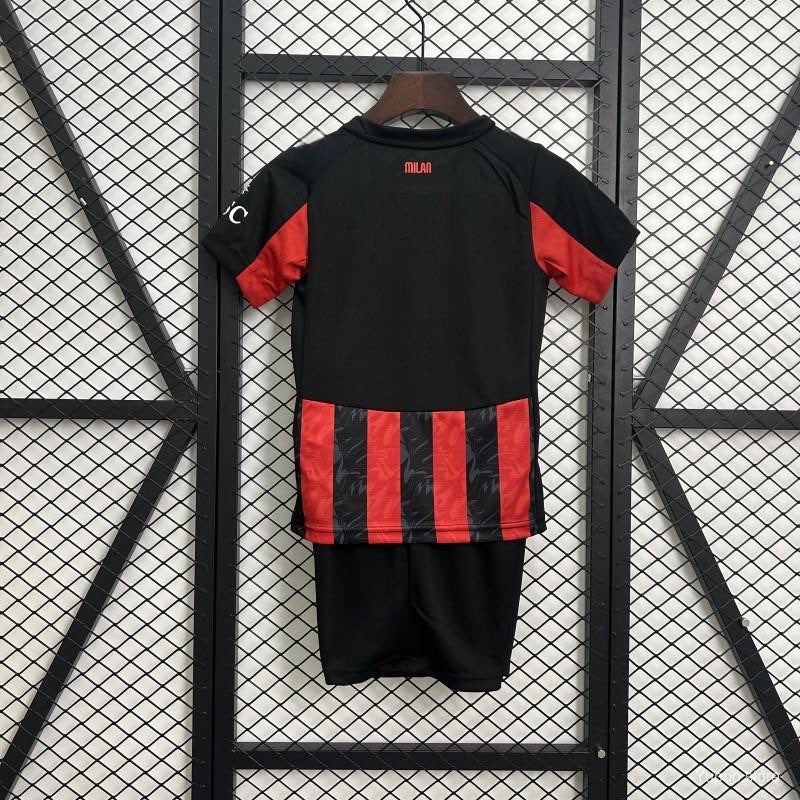 AC Milan Hemma 25/26 (BARN)