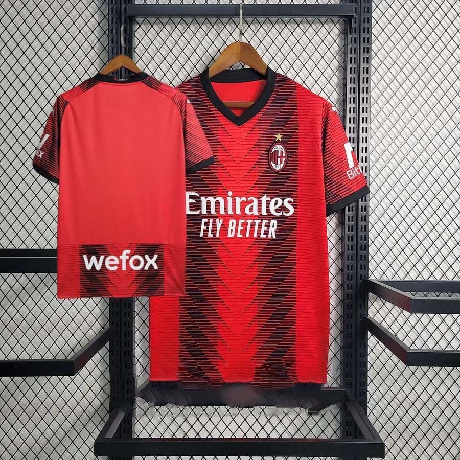 AC Milan Hemma 23/24