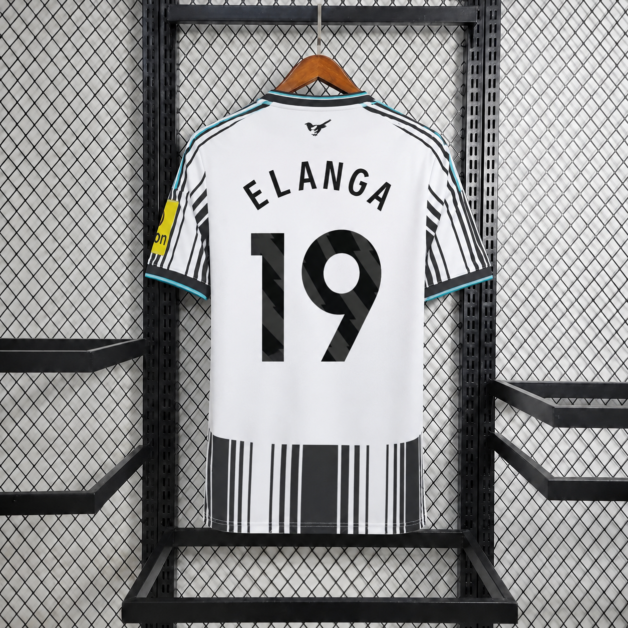 Newcastle United Hemma 26/27 ELANGA 19