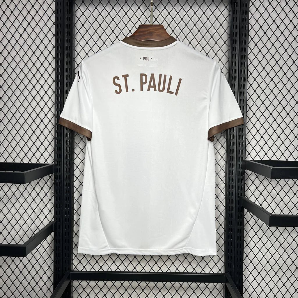 St. Pauli Borta 24/25