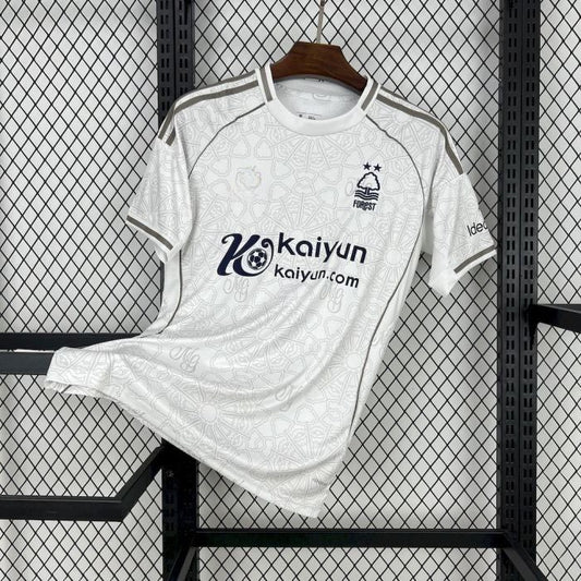 Nottingham Forest Borta 25/26