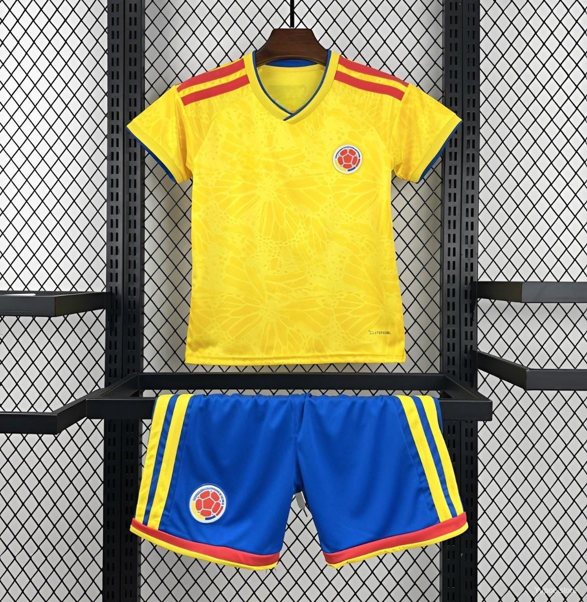 Colombia Hemma 2026 (Barn)