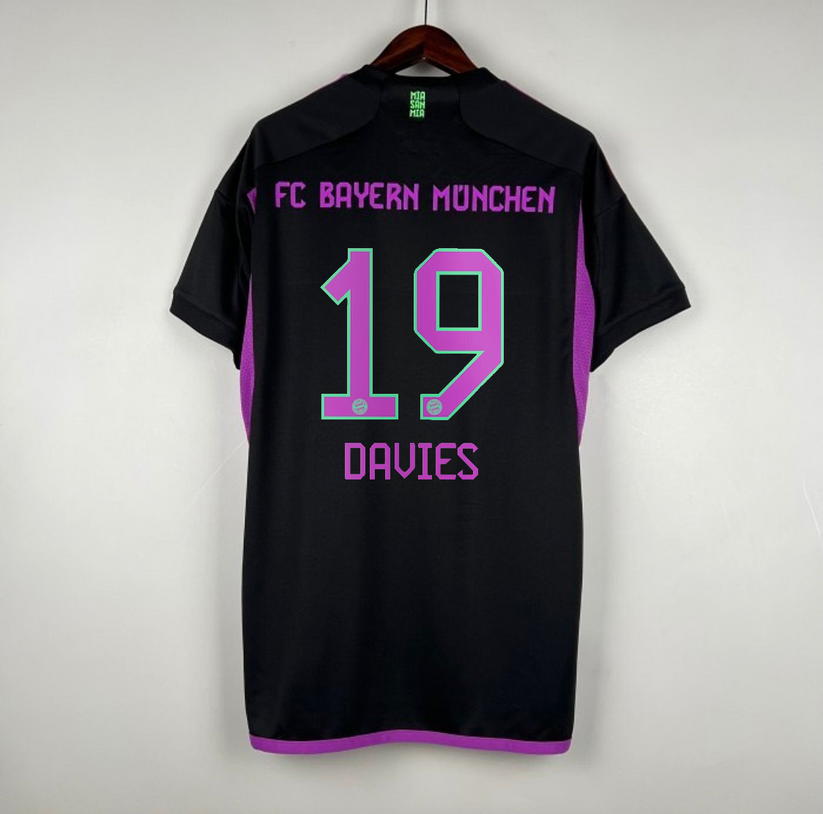 Bayern Munich Borta 23/24